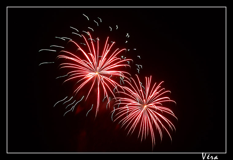 Feux d'artifices rouge